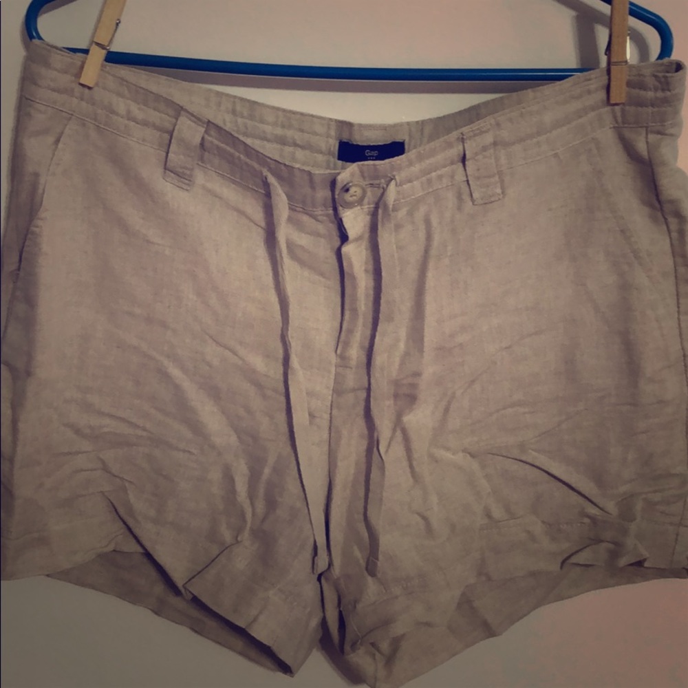 Gap size 10 linen khaki shorts